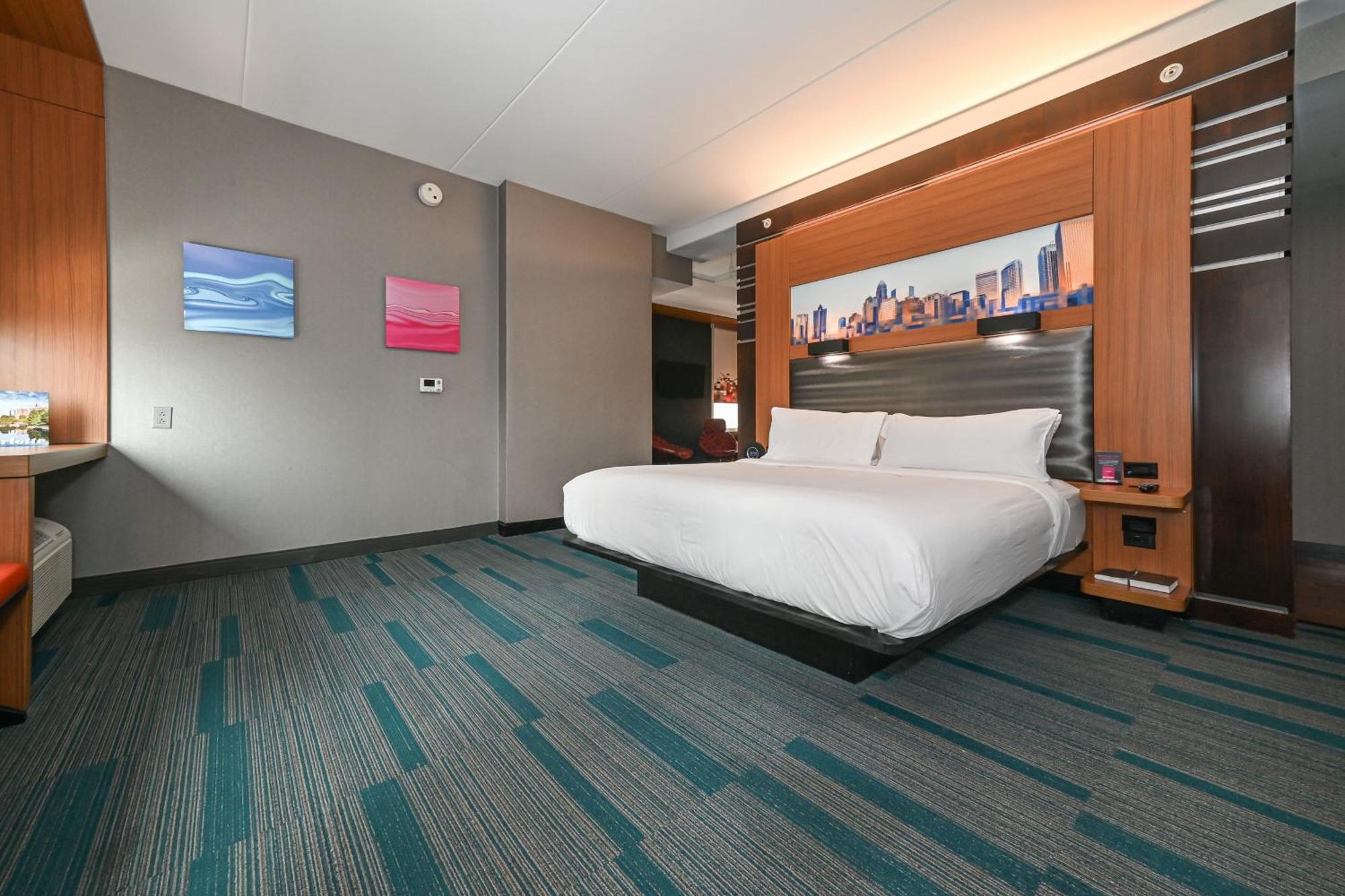 อะลอฟต์ ชาร์ลอตต์ อัพทาวน์ แอต เดอะ เอพิเซ็นเตอร์ Hotel ชาร์ล็อต ภายนอก รูปภาพ